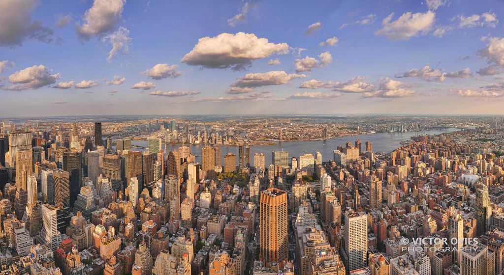 Aereal  view of East Manhattan East River and Brooklyn from Empire State Building